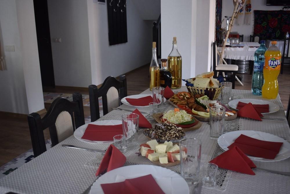 Pensiunea Vasilica Ceterasu Onceşti Dış mekan fotoğraf
